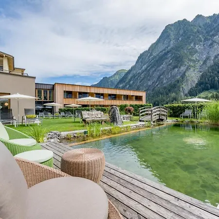 Szálloda Alpenhotel Zimba