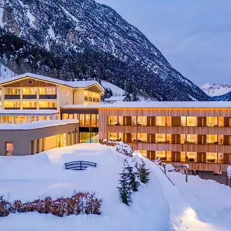 Alpenhotel Zimba Szálloda 4*