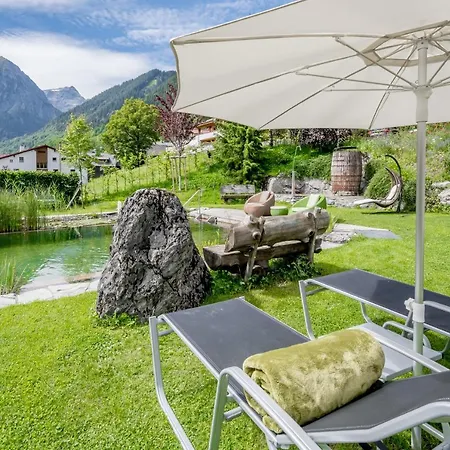 فندق Alpenhotel Zimba 4*