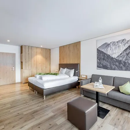 Alpenhotel Zimba 4*