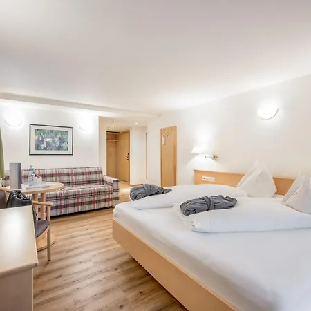Alpenhotel Zimba 4*