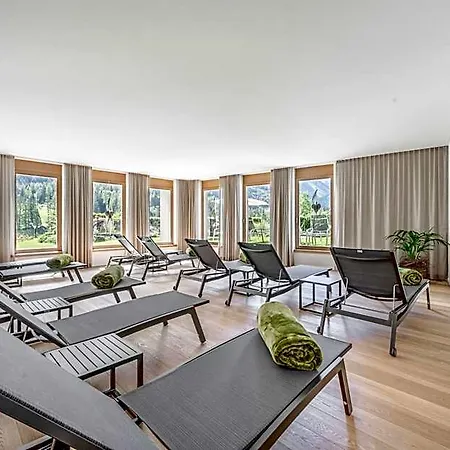 Отель Alpenhotel Zimba 4*